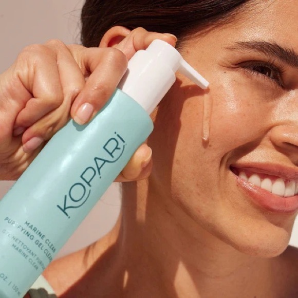 KOPARI BEAUTY Marine Clean Purifying Gel Cleanser - Picture 2 of 5